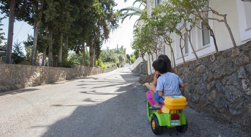 Corfu Village (Adults Only) آغيوس يوانيس بيريستريون المظهر الخارجي الصورة